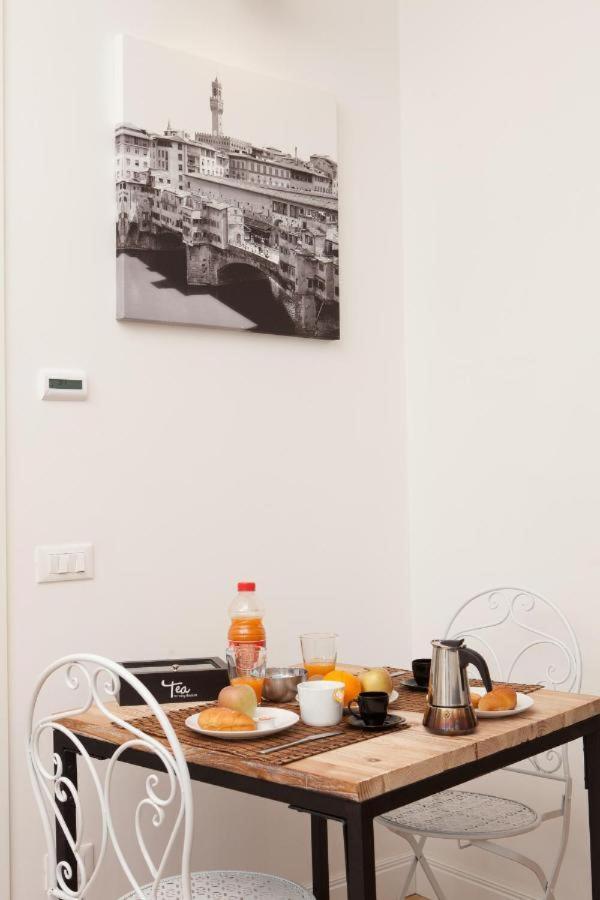 Appartamento Di Charme A Due Passi Dalla Stazione Florence Exterior photo